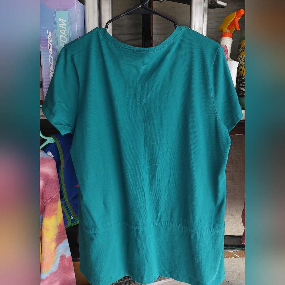 Women's Top - Picture 2 of 2